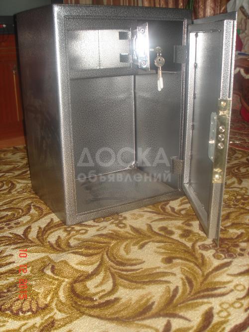 Продаю сейф