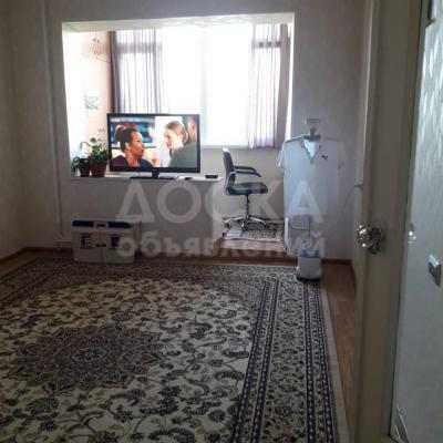 Продаю 1-комнатную квартиру, 39кв. м., этаж - 8/9, тунгуч.