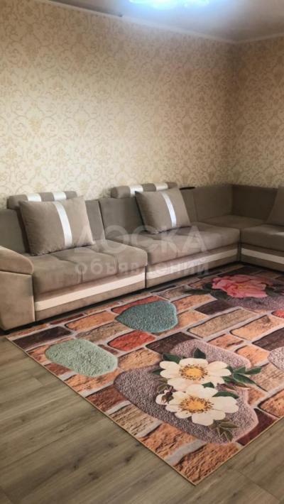 Продаю 3-комнатную квартиру, 96кв. м., этаж - 2/5, Жибек жолу-панфилова.