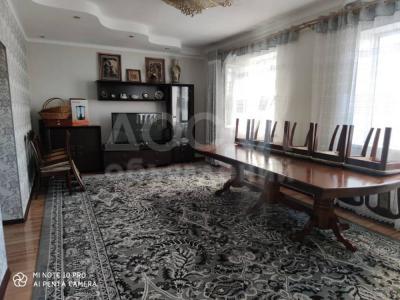 Продаю дом 10-ком. 138кв. м., этаж-2, 3-сот., стена кирпич, ул. Матросова/Елецкий.