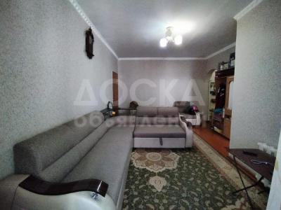 Продаю 2 комнатную квартиру 2/2эт, р-н Ошский рынок, 42 м2, Хрущевка, Бишкек 31 000 $