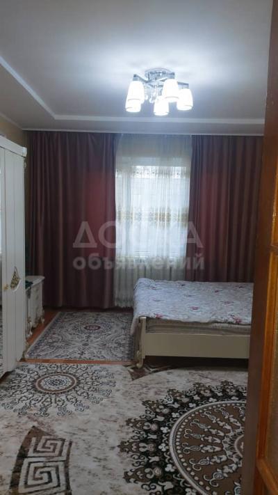 Продаю дом 6-ком. 100кв. м., этаж-1, 10-сот., стена ж/б панель, совхоз Ала-Тоо с. Кара-Жыгач.