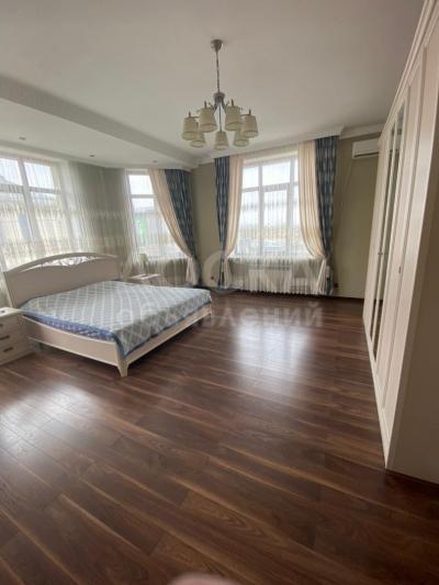 Продаю дом 10-ком. 550 кв. м.кв. м., этаж-2, 13-сот., стена кирпич, Орто Сай 2-2, 56 Бишкек.