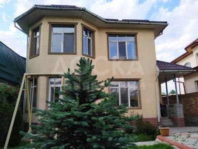 Продаю дом 5-ком. 170кв. м., этаж-2, 5-сот., стена кирпич, пер.Джергаланский 13.