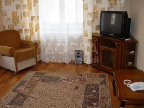 Продаю квартиру 1-ком., 52кв. м., этаж - 1/10, Чуй.