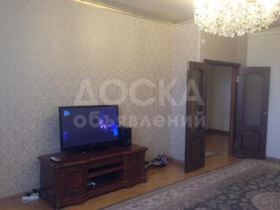 Продаю квартиру 3-ком., 92кв. м., этаж - 7/10,  в Среднем Джале .