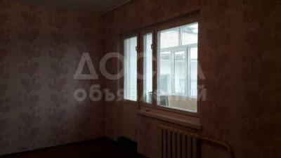 Продаю 2-комнатную квартиру, 48кв. м., этаж - 1/2, Бишкек.