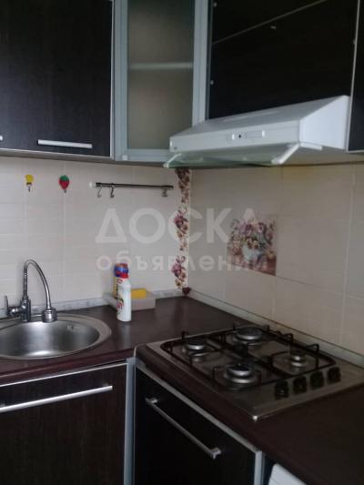 Продаю 2-комнатную квартиру, 48кв. м., этаж - 1/1, бишкек.