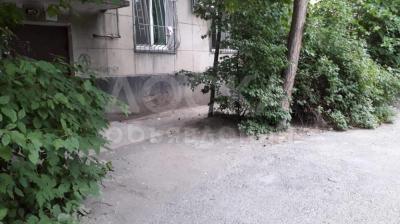 Продаю 2-комнатную квартиру, 45кв. м., этаж - 2/5, Ж.Жолу/Панфилова.