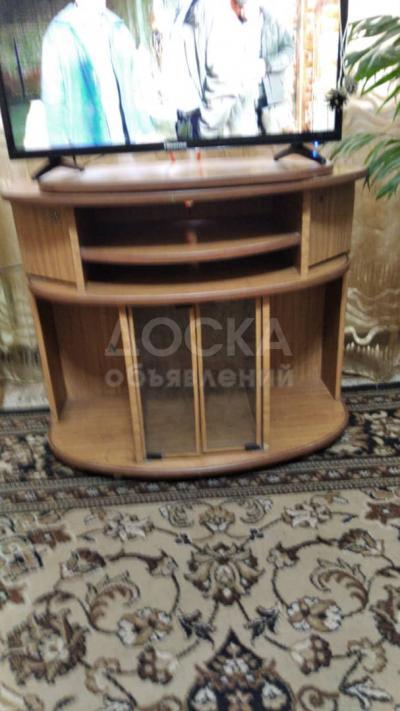 Продаю тумбочку под телевизор