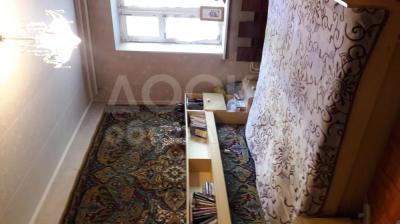 Продаю 3-комнатную квартиру, 63кв. м., этаж - 5/5, 8 микрорайон.