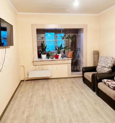 Продаю 2-комнатную квартиру, 52кв. м., этаж - 9/9, Боконбаева/Ибраимова.