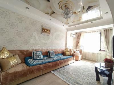 Продаю 2-комнатную квартиру, 63кв. м., этаж - 2/10, физприбор.