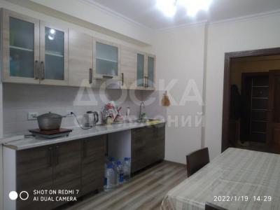 Продаю 2-комнатную квартиру, 68кв. м., этаж - 7/9, 8 мкр.