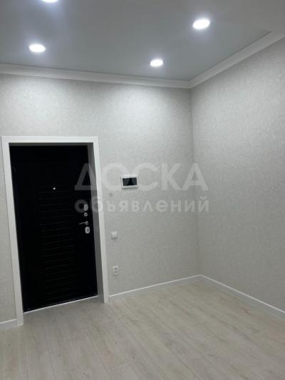 Продаю 1-комнатную квартиру, 53кв. м., этаж - 10/10, кну.