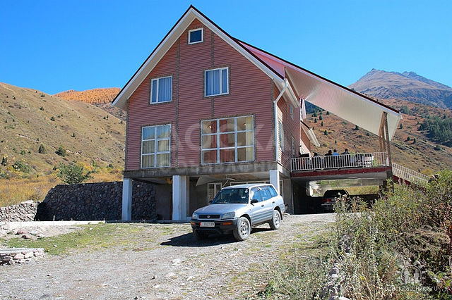 Отличное капиталовложение! Продаю действующий гостевой дом для приема туристов в Кегетинском ущелье (Лесхоз)