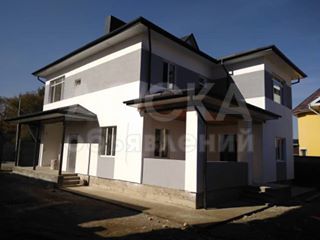 Продаю дом 5-комнатную200кв. м., этаж-2, 6-сот., стена кирпич, Район военного госпиталя. Начало Беш-Кунгей..