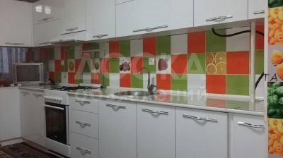 Продаю 3-комнатную квартиру, 100кв. м., этаж - 4/10, Бишкек.