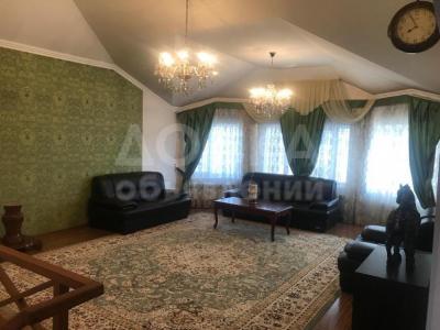 Продаю дом 8-ком. 375кв. м., этаж-2, 15-сот., стена кирпич, Логвиненко/Фрунзе.