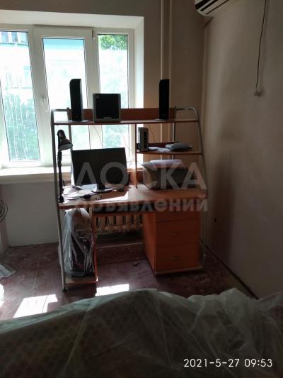 Продаю компьютерный стол б/у