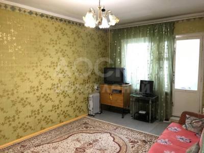 Продаю 4-комнатную квартиру, 80кв. м., этаж - 1/9, тунгуч.