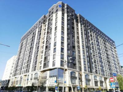 Продаю 3-комнатную квартиру, 133кв. м., этаж - 10/10, Турусбекова 9.