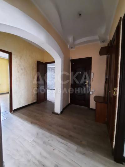 Продаю 4-комнатную квартиру, 87кв. м., этаж - 8/9, Тыналиева\Масалиева.