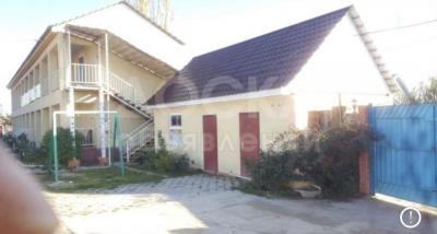 Продаю здание 320кв. м., Продается гостевой дом на Ыссык Куле. Готовый действующий бизнес. Село Чон Сары Ой.