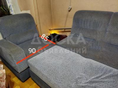 Продаю угловой диван б/у.
