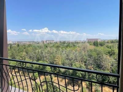 Продаю 3-комнатную квартиру, 93,4кв. м., этаж - 10/10, в 5-ом мкр..