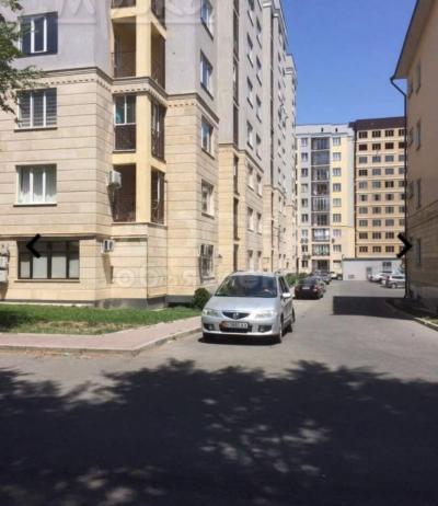 Продаю 3-комнатную квартиру, 106 кв. м., этаж - 2/10, Боконбаева/Логвиненко .