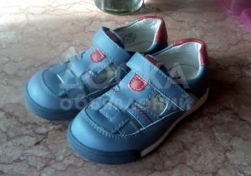 Новая шикарная кожаная обувь из Франции. Размер 23 .