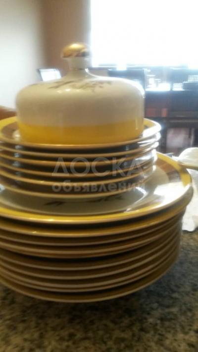 Продаю посуду !

 

столовый набор на 12 персон, производство Германия

Чайный сервиз Мадонна

Хрустальные фужеры, рюмки