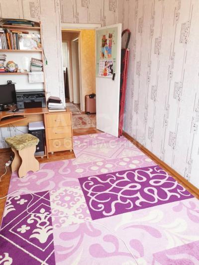 Продаю 4-комнатную квартиру, 90кв. м., этаж - 3/3, с.Бирдик.