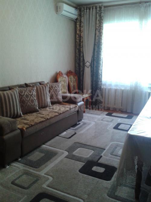 Продаю квартиру 2-ком., 50кв. м., этаж - 2/9, городок строителей.