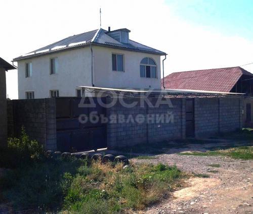 Продаю дом 6-ком., 165 квдкв. м., этаж-2, 10-сот., стена другое, Ак-Ордо.