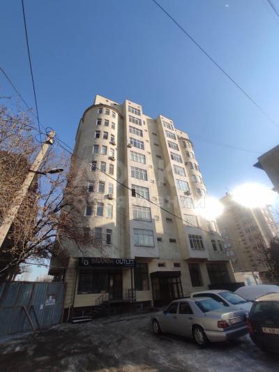 Продаю 4-комнатную квартиру, 169кв. м., этаж - 2/10, Моссовет.