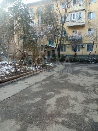 Продаю 3-комнатную квартиру, 54кв. м., этаж - 1/4, Табышалиева 11.