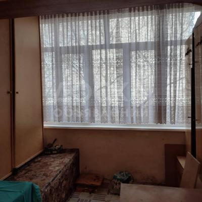 Продаю 2-комнатную квартиру, 46кв. м., этаж - 4/4, 5МКР Карла-Маркса.