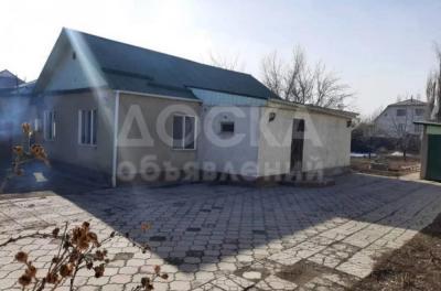 Продаю дом 4-ком. 105кв. м., этаж-1, 8-сот., стена другое, Учкун-2 ж/м, Радужная д.1.