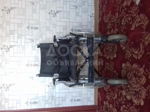 Продаю инвалидную коляску