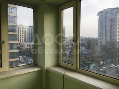 Продаю 5-комнатную квартиру, 170кв. м., этаж - 5/6, Токтогула/Исанова.