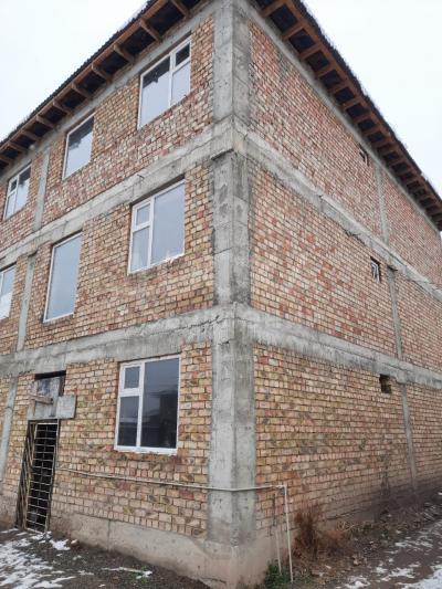 Продаю 1-комнатную квартиру, 32кв. м., этаж - 3/3, Селекция, по ул.Проектируемая.