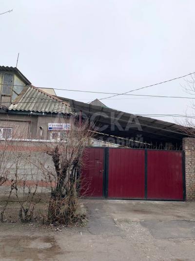 Продаю дом 3-ком. 58кв. м., этаж-1, 4-сот., стена кирпич, Ахунбаева/Джунусалиева (на первой линии).