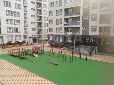 Продаю 2-комнатную квартиру, 60кв. м., этаж - 2/10, Молдокулова 10 .