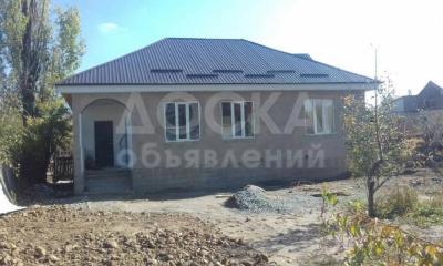 Продаю дом 4-ком., 108кв. м., этаж-1, 5,6-сот., стена кирпич, в районе 4-гор.больницы.