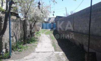 Продаю дом 5-ком., 120кв. м., этаж-1, 5.6-сот., стена кирпич, Рабочий городок.