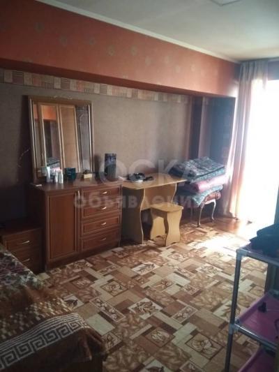 Продаю 2-комнатную квартиру, 90кв. м., этаж - 2/9, район 1000 мелочей шикарная планеровка.