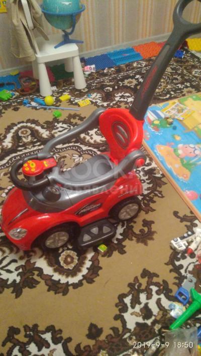 Продаю детскую машинку в отличном состоянии