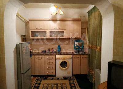 Продаю дом 4-ком. 68кв. м., этаж-1, 5 соток-сот., стена кирпич, 8 Марта,68.